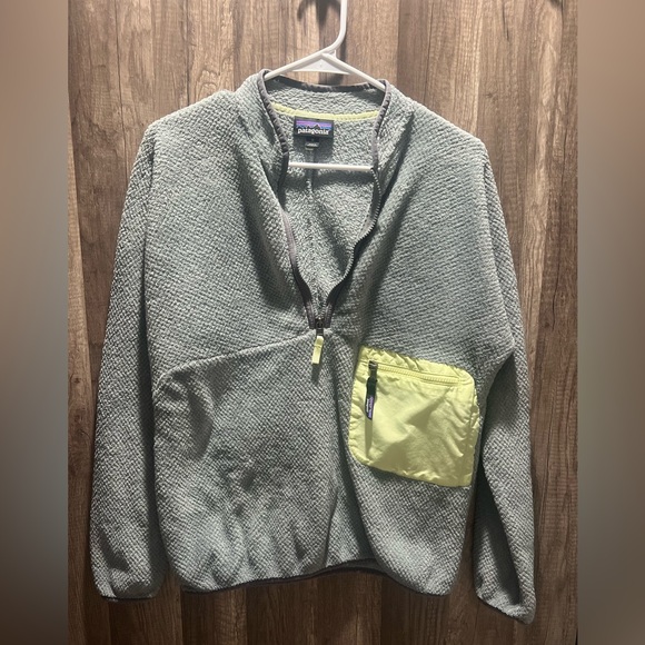 Patagonia Jackets Patagonia Retool Fleece 2Pullover Grey Womens EUC Medium - Picture 2 of 6